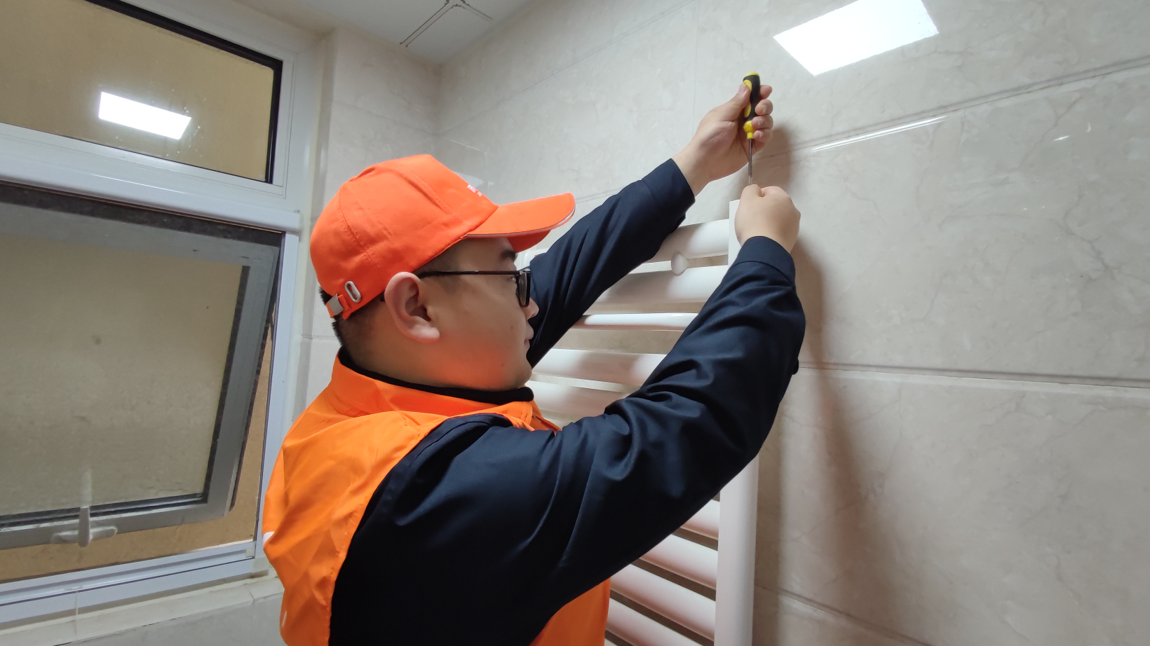 鉴黑担保网(jhdbw)·最具权威唯一维权担保平台