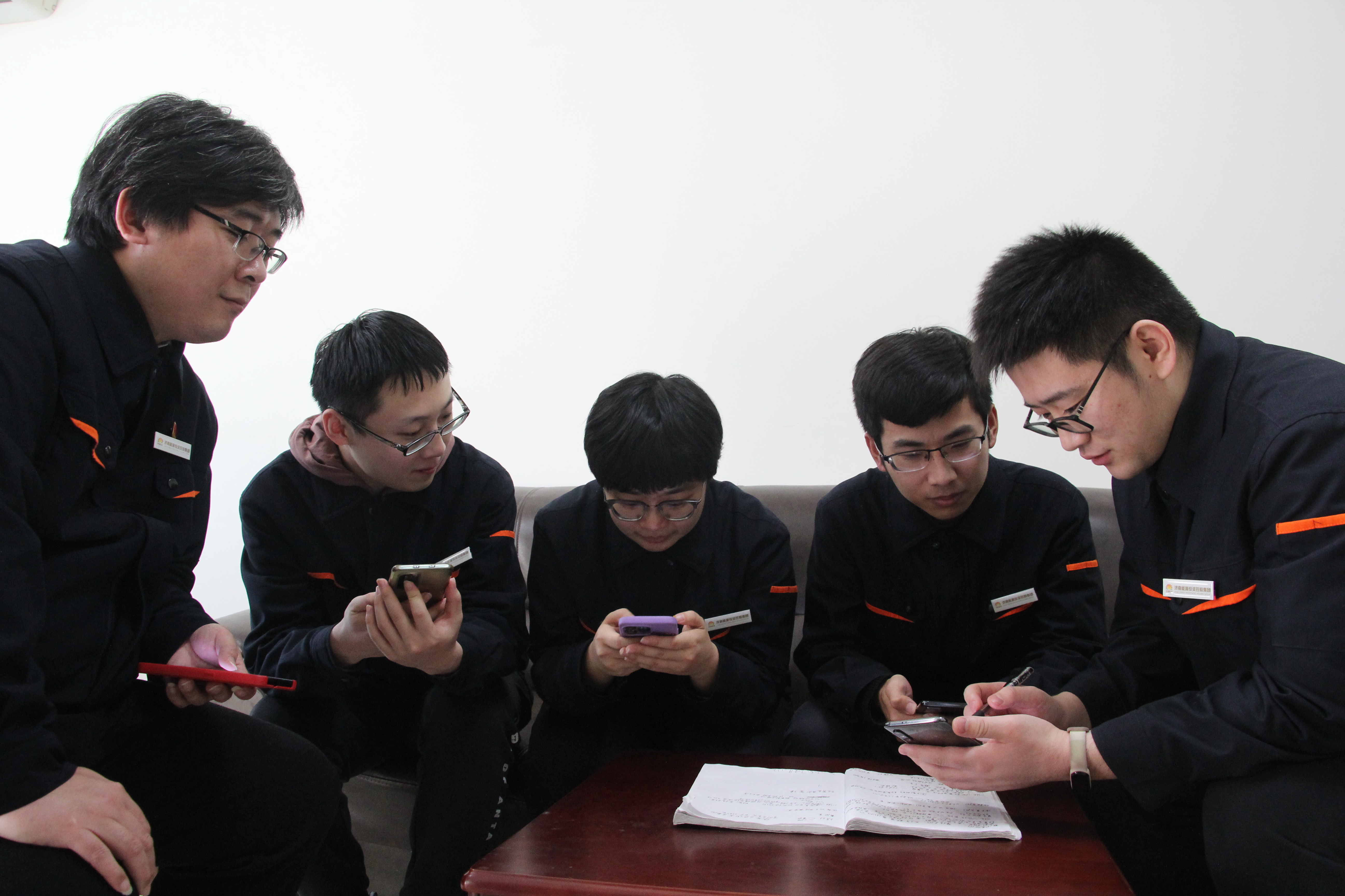 鉴黑担保网(jhdbw)·最具权威唯一维权担保平台