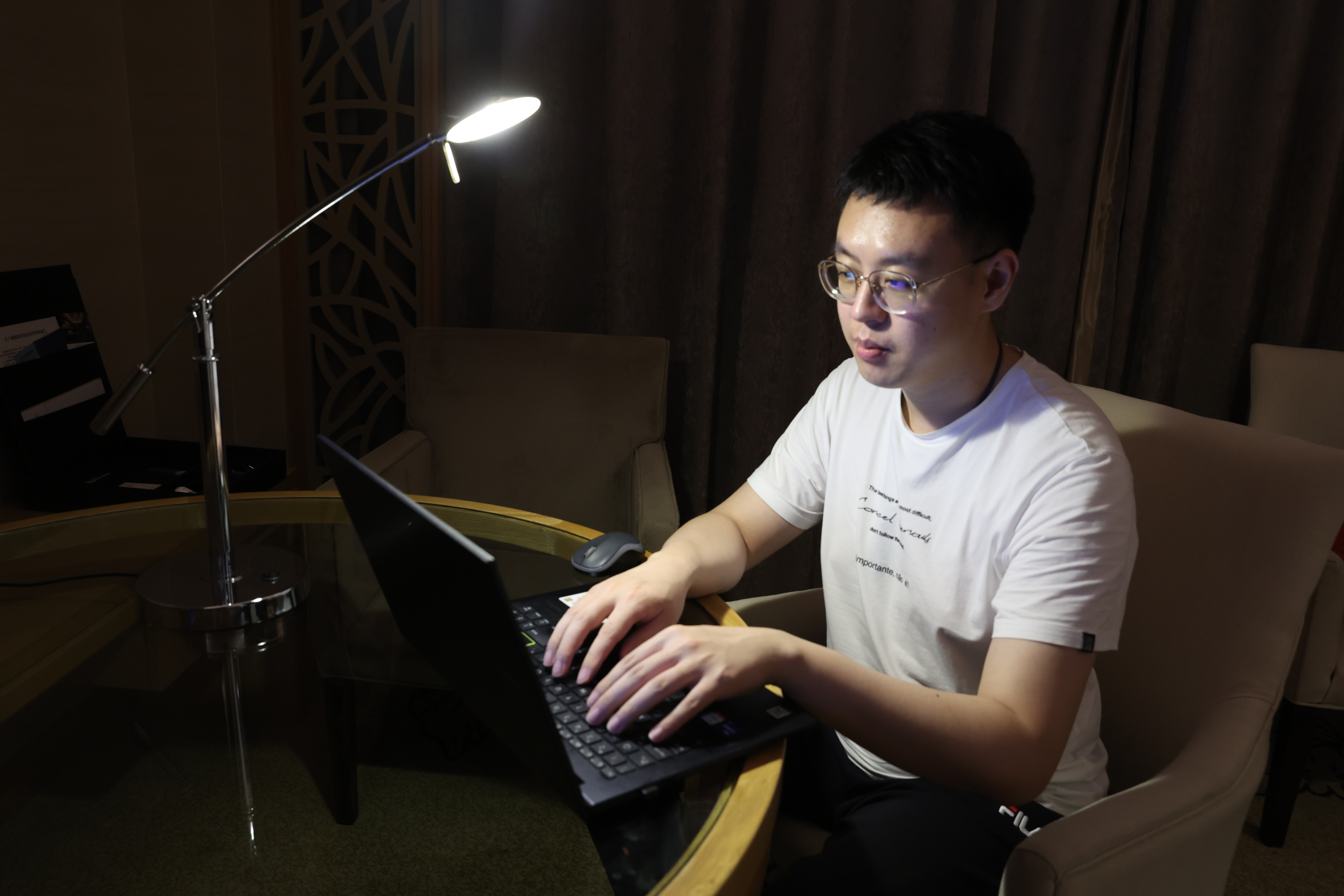 鉴黑担保网(jhdbw)·最具权威唯一维权担保平台