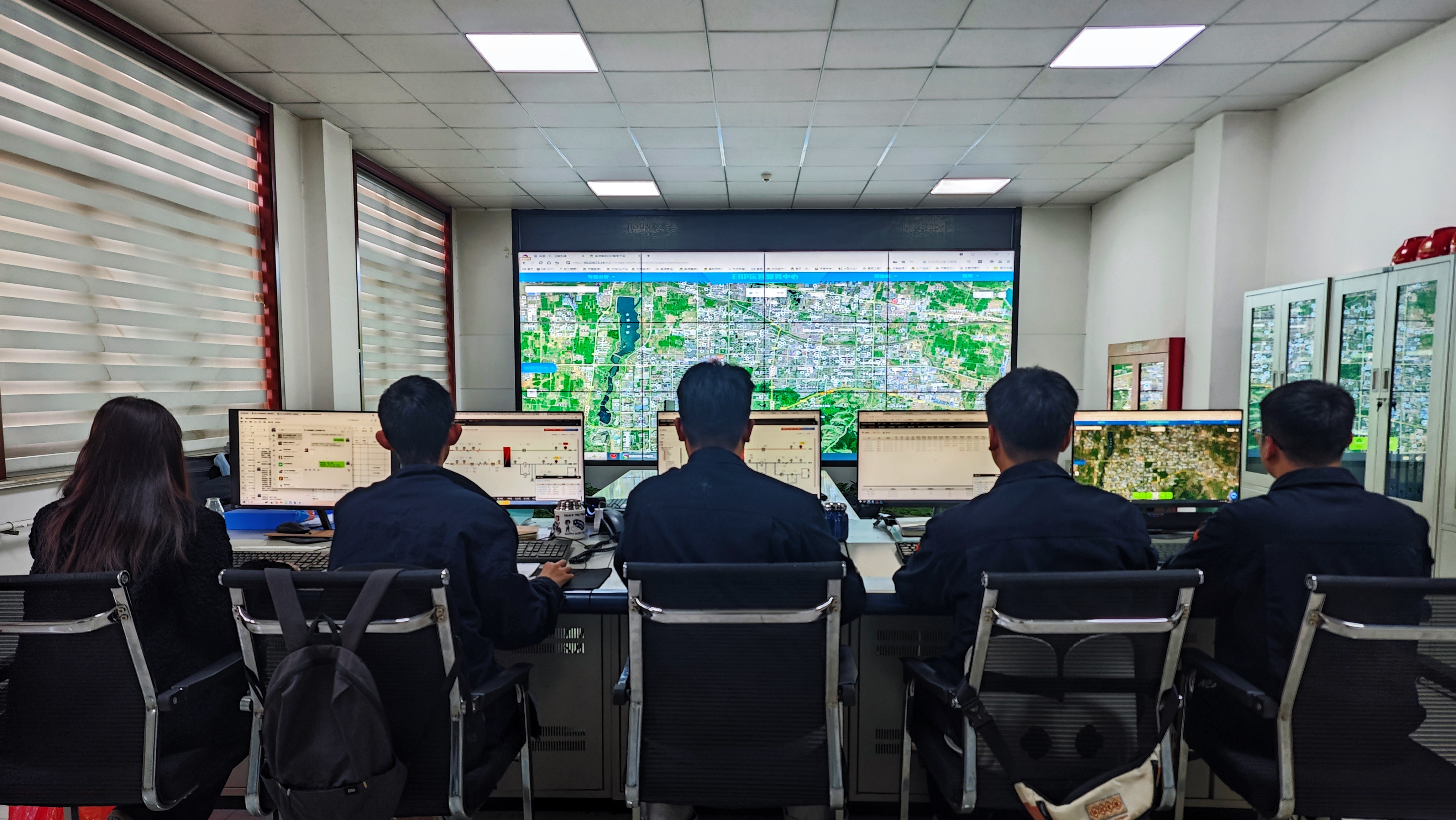 鉴黑担保网(jhdbw)·最具权威唯一维权担保平台