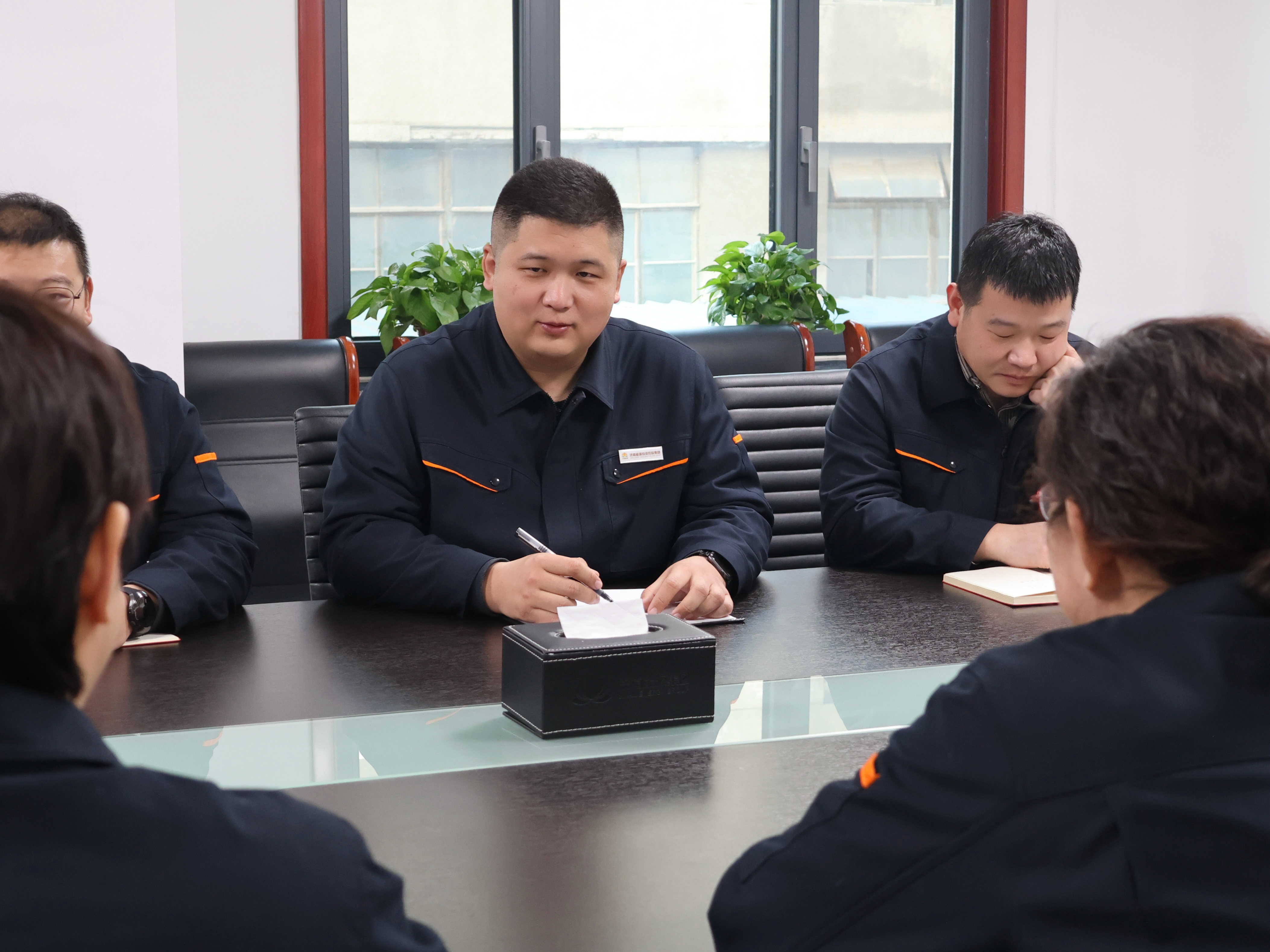 鉴黑担保网(jhdbw)·最具权威唯一维权担保平台